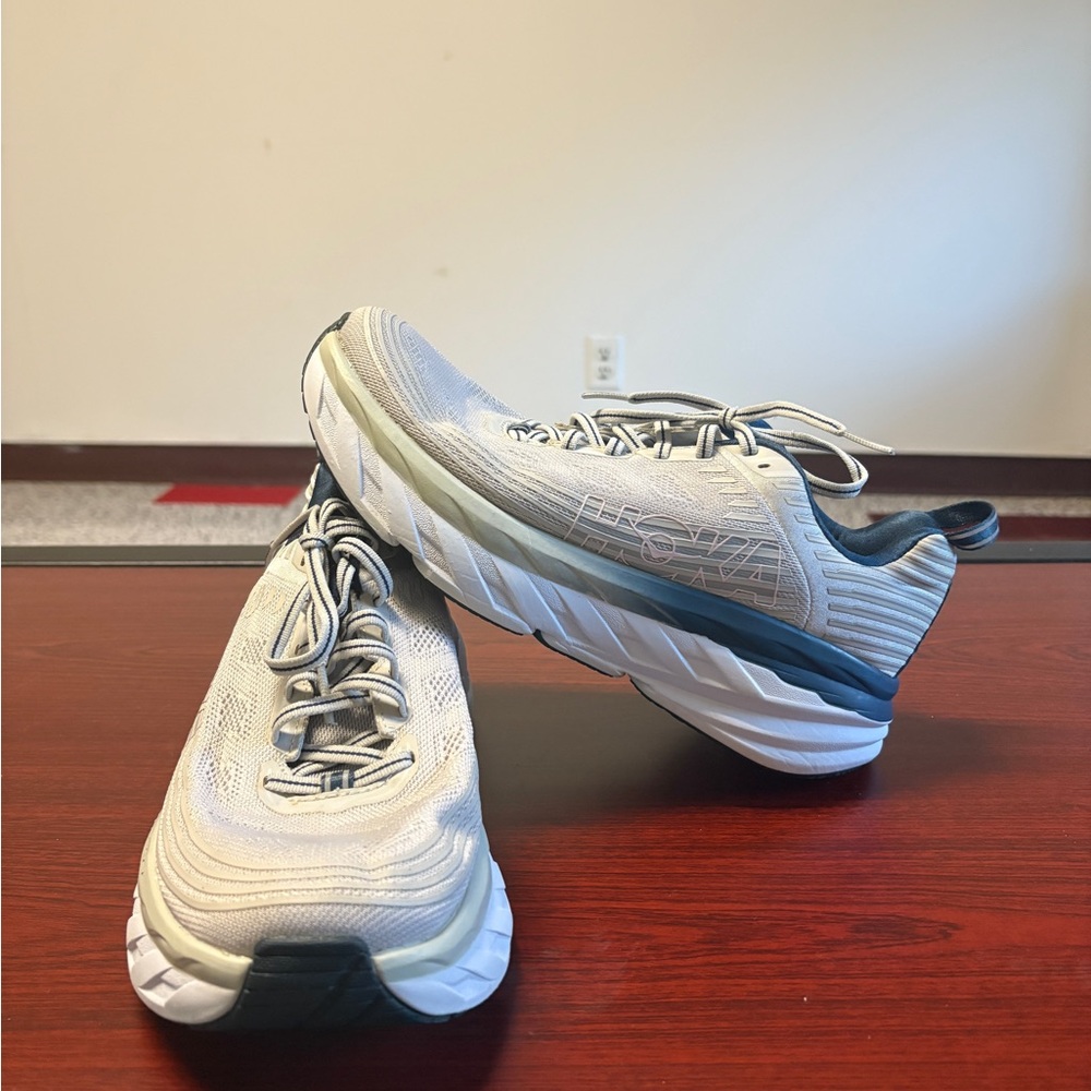 Size 9 - Hoka One One Bondi 6 white/navy/pink - 1019270-LRNC